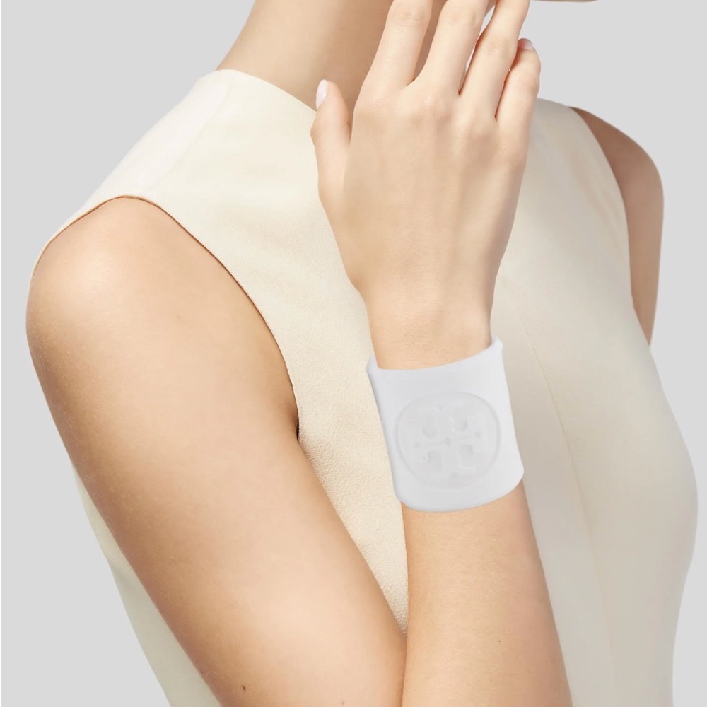 TORY BURCH Resin Logo Cuff Bracelet